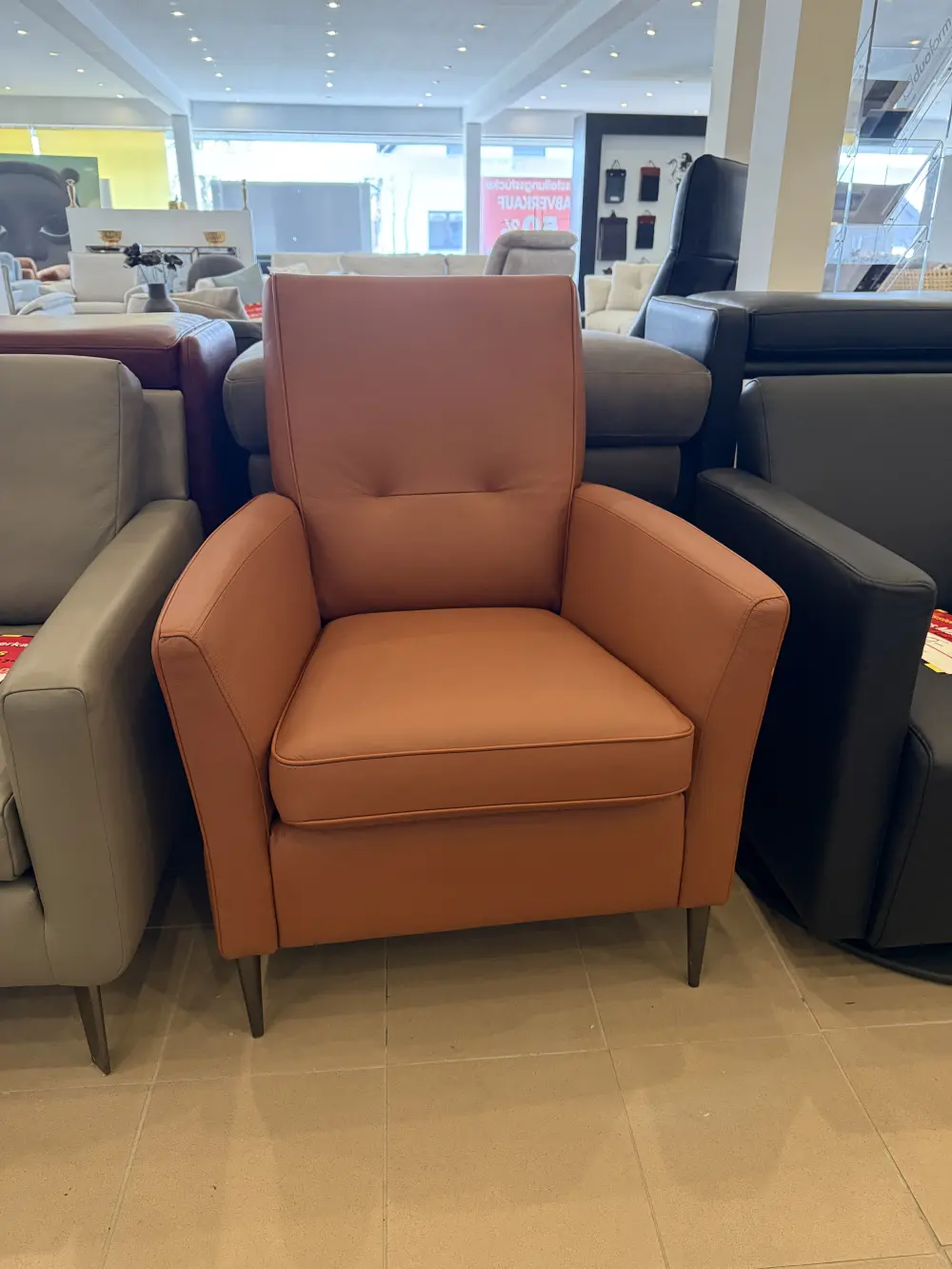 Exklusiver Sessel von DUOFORM – handgefertigter Polstersessel, Ledersessel, individueller Lesesessel, Relaxsessel nach Maß, Sessel für Wohnzimmer, hochwertige deutsche Möbel Sessel kaufen Relaxsessel Polstersessel Ledersessel bequemer Sessel Sessel Wohnzimmer deutsche Qualitätsmöbel Sessel Ostwestfalen