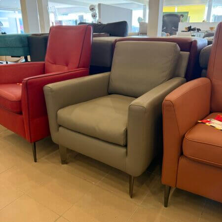 Exklusiver Sessel von DUOFORM – handgefertigter Polstersessel, Ledersessel, individueller Lesesessel, Relaxsessel nach Maß, Sessel für Wohnzimmer, hochwertige deutsche Möbel Sessel kaufen Relaxsessel Polstersessel Ledersessel bequemer Sessel Sessel Wohnzimmer deutsche Qualitätsmöbel Sessel Ostwestfalen