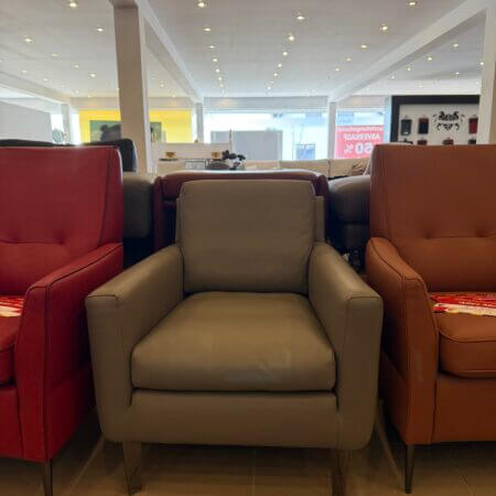 Exklusiver Sessel von DUOFORM – handgefertigter Polstersessel, Ledersessel, individueller Lesesessel, Relaxsessel nach Maß, Sessel für Wohnzimmer, hochwertige deutsche Möbel Sessel kaufen Relaxsessel Polstersessel Ledersessel bequemer Sessel Sessel Wohnzimmer deutsche Qualitätsmöbel Sessel Ostwestfalen