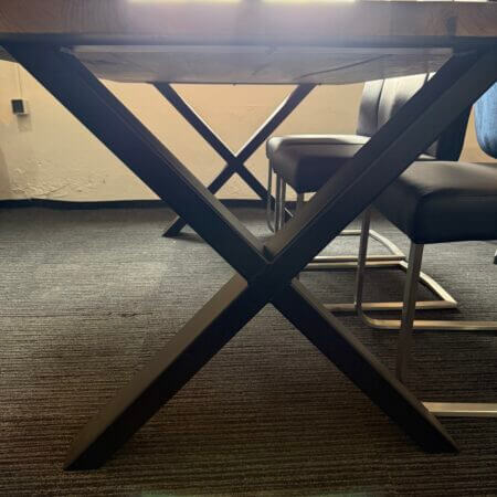 Massivholztisch von DUOFORM – hochwertiger Esstisch aus Massivholz, handgefertigter Holztisch nach Maß, Designer Tisch, individuelle Möbel Ostwestfalen, deutsche Holzverarbeitung