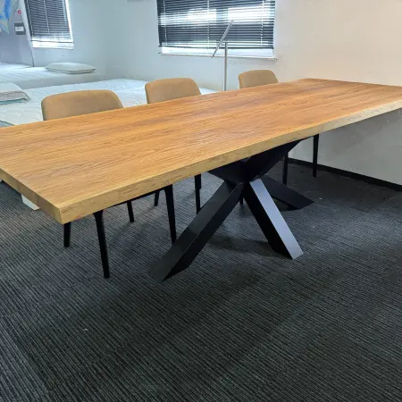 Massivholztisch von DUOFORM – hochwertiger Esstisch aus Massivholz, handgefertigter Holztisch nach Maß, Designer Tisch, individuelle Möbel Ostwestfalen, deutsche Holzverarbeitung