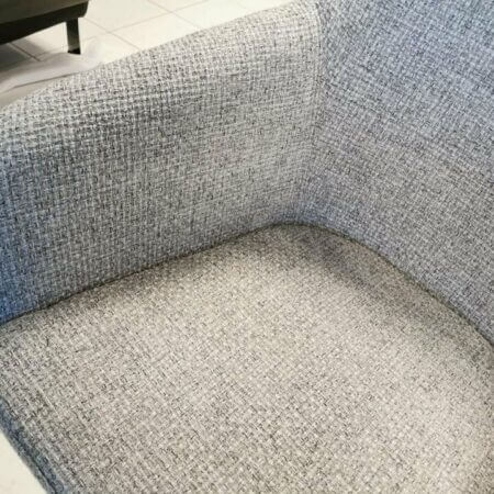 Sessel kaufen Relaxsessel Polstersessel Ledersessel bequemer Sessel Sessel Wohnzimmer deutsche Qualitätsmöbel Sessel Ostwestfalen 🛏 3. Boxspringbetten ✅ Alternative Text (Alt): Luxuriöses Boxspringbett von DUOFORM – handgefertigt, Polsterbett nach Maß, individuelles Designer-Bett, hochwertige Boxspringbetten Ostwestfalen, Schlafkomfort made in Germany ✅ Description (Bildbeschreibung): Premium Boxspringbett von DUOFORM Möbel-Manufaktur – maßgeschneidert in Deutschland, hochwertiges Polsterbett für optimalen Schlafkomfort, individuelle Anfertigungen, elegantes Design, langlebige Qualität, deutsche Möbeltradition aus Ostwestfalen. 🔑 أهم الكلمات المفتاحية: Boxspringbett kaufen Polsterbett Designer Boxspringbett Boxspringbetten nach Maß hochwertige Betten Deutschland Boxspringbetten Ostwestfalen Schlafkomfort made in Germany 🪵 4. Massivholztische ✅ Alternative Text (Alt): Massivholztisch von DUOFORM – hochwertiger Esstisch aus Massivholz, handgefertigter Holztisch nach Maß, Designer Tisch, individuelle Möbel Ostwestfalen, deutsche Holzverarbeitung ✅ Description (Bildbeschreibung): Individueller Massivholztisch von DUOFORM Möbel-Manufaktur – handgefertigt in Deutschland, hochwertige Esstische aus Massivholz, einzigartiges Design, maßgeschneiderte Holztische für Esszimmer oder Wohnzimmer, langlebige Qualität, Möbeltradition aus Ostwestfalen. 🔑 أهم الكلمات المفتاحية: Massivholztisch kaufen Esstisch Massivholz Holztisch nach Maß Designer Tisch hochwertige Holzmöbel Deutschland Massivholztische Ostwestfalen Möbel aus echtem Holz ✅ إذا بدك اختصار أو توسيع أو تركيز أكثر على كلمة معينة خبرني فورًا. ✅ جاهز نشتغل على الصور الجاية أو أي قسم تاني. You said: وبدي شي لصور معبرة عن قماش الكنبايات والكراسي عرفت شلون وبدي شي مشان صور المعبرة عن قسم اصلاح الكنبايات وتحديد الصوفى المهترئة القديمة ChatGPT said: فهمت تمامًا — بدك Alternative Text + Description لصور: القماش والمواد المستخدمة لتنجيد الكنب والكراسي (صور Close-up أو عينات قماش) صور تعبر عن قسم إصلاح الكنبايات القديمة وتنجيد الأرائك المهترئة ✅ رح أجهز لك كل واحد منهم بكلمات مفتاحية مناسبة للسوق الألماني + تحسين SEO 🧵 1. صور قماش الكنبايات والكراسي (Material/Bezugstoffe) ✅ Alternative Text (Alt): Exklusive Polsterstoffe für Sofas und Sessel – hochwertige Stoff- und Lederbezüge, Bezugstoffe nach Maß für Möbel, Möbelstoffe in Premium-Qualität, Auswahl an Farben und Texturen ✅ Description (Bildbeschreibung): Vielfältige Auswahl an hochwertigen Polsterstoffen und Lederbezügen für Sofas, Sessel und Boxspringbetten – individuelle Stoffe nach Maß, langlebige Materialien, edle Designs, perfekte Verarbeitung für einzigartige Möbelstücke, deutsche Handwerkskunst. 🔑 أهم الكلمات المفتاحية: Polsterstoffe kaufen Möbelstoffe Stoffbezüge für Sofas Lederbezüge Möbel hochwertige Polsterstoffe Möbelstoffe Deutschland Bezugstoffe für Polstermöbel individuelle Möbelbezüge 🛠 2. صور تعبر عن إصلاح الكنب والكراسي القديمة (Möbelaufarbeitung / Sofa Reparatur) ✅ Alternative Text (Alt): Professionelle Sofa Reparatur & Polsteraufarbeitung – alte Sofas neu beziehen, Polstermöbel restaurieren, Aufpolstern von gebrauchten Möbeln, nachhaltige Möbelpflege, deutsche Handwerksqualität ✅ Description (Bildbeschreibung): Fachgerechte Reparatur und Aufarbeitung alter Sofas und Sessel – professionelle Möbelpolsterei von DUOFORM, Aufpolstern und Beziehen alter Möbel, nachhaltige Restaurierung von Lieblingsstücken, perfekte Verarbeitung für langlebigen Wohnkomfort. 🔑 أهم الكلمات المفتاحية: Sofa Reparatur Polstermöbel restaurieren Möbel aufarbeiten alte Sofas neu beziehen Polstermöbel Reparatur Deutschland nachhaltige Möbelpflege Möbelaufarbeitung Ostwestfalen Polsterreparatur vom Fachmann ✅ جاهز لأي تخصيص إضافي أو أقسام صور تانية تحتاج SEO. خبرني شو الصورة الجاية أو القسم الجاي يلي بدك نشتغل عليه. You said: بدي كمان لصورة معبرة عن عامل عم يصنع كنبة او صوفا او كرسي يدوي من الصفر بكل تفاصيله وهاد شي بتبدع فيه شرتناد ChatGPT said: ممتاز جدًا — هالصورة تعتبر من أقوى الصور في تحسين صورة العلامة التجارية وبتخدم قيمة الحرفية والتفصيل اليدوي يلي بتميزكم بالسوق الألماني. جهزت لك Alternative Text + Description شامل ومُركز SEO خاص بصورة "الحِرَفي أثناء تصنيع كنبة أو كرسي يدويًا": 👨‍🔧 صورة عامل أثناء تصنيع يدوي للكنب والكراسي (Handgefertigte Polstermöbel) ✅ Alternative Text (Alt): Handgefertigte Polstermöbel – erfahrener Polsterer bei der Herstellung individueller Sofas und Sessel, traditionelle Möbelmanufaktur, deutsche Handwerkskunst, Maßanfertigung von Möbelstücken ✅ Description (Bildbeschreibung): Erfahrener Polsterer bei der handwerklichen Herstellung hochwertiger Sofas und Sessel in unserer deutschen Möbelmanufaktur – individuelle Maßanfertigung von Polstermöbeln, sorgfältige Verarbeitung, einzigartige Qualität aus Ostwestfalen, DUOFORM Möbel mit Tradition und Innovation. 🔑 أهم الكلمات المفتاحية (دمج بالسياق): Handgefertigte Sofas Polstermöbel Manufaktur Deutschland Möbel Maßanfertigung traditionelle Polsterei Möbelhandwerk Ostwestfalen individuelle Möbelherstellung Polsterer bei der Arbeit hochwertige Handarbeit Möbel Maßgefertigte Sofas kaufen ✅ لو بدك نسخة أقصر أو أقوى لجانب سريع القراءة أو Instagram Alt – خبرني أجهز لك فورًا. جاهز للقسم أو الصورة التالية.