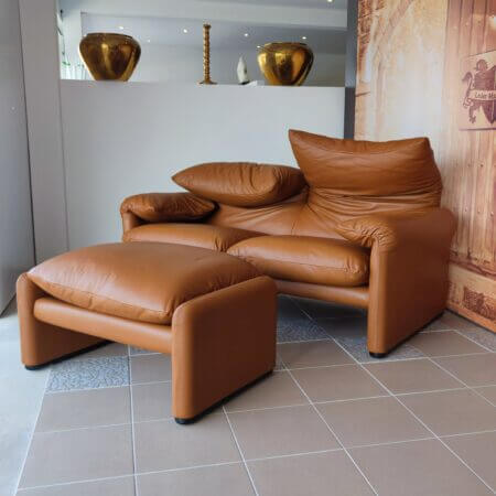 Handgefertigtes Sofa von DUOFORM – hochwertiges Designer Sofa, Polstermöbel nach Maß, individuelles Ledersofa, Stoffsofa, Wohnzimmer Sofa Ostwestfalen, deutsche Möbelqualität