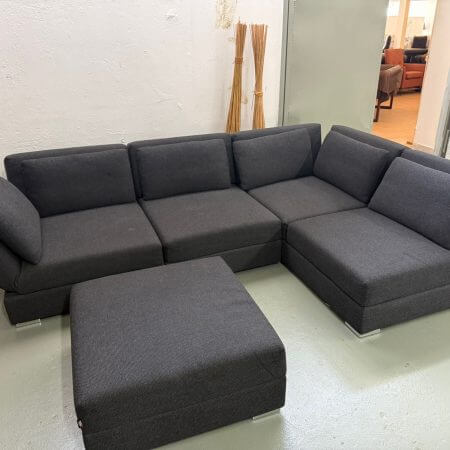 Handgefertigtes Sofa von DUOFORM – hochwertiges Designer Sofa, Polstermöbel nach Maß, individuelles Ledersofa, Stoffsofa, Wohnzimmer Sofa Ostwestfalen, deutsche Möbelqualität Sofa kaufen Ledersofa Stoffsofa Designer Sofa Polstermöbel nach Maß Wohnzimmer Möbel hochwertige Sofas Deutschland Sofas Ostwestfalen